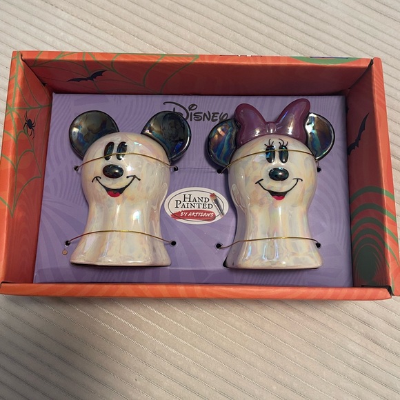 Disney - Picture 8 of 9